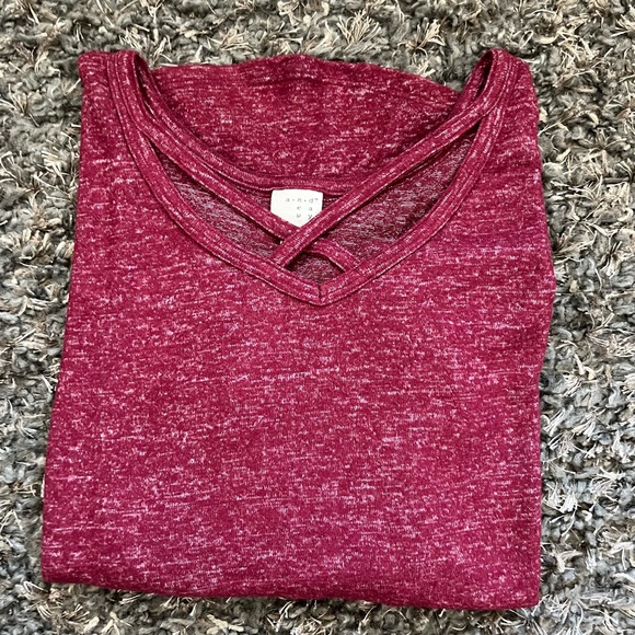 A NEW DAY Criss-Cross V Neckline Top | XS - Picture 4 of 5